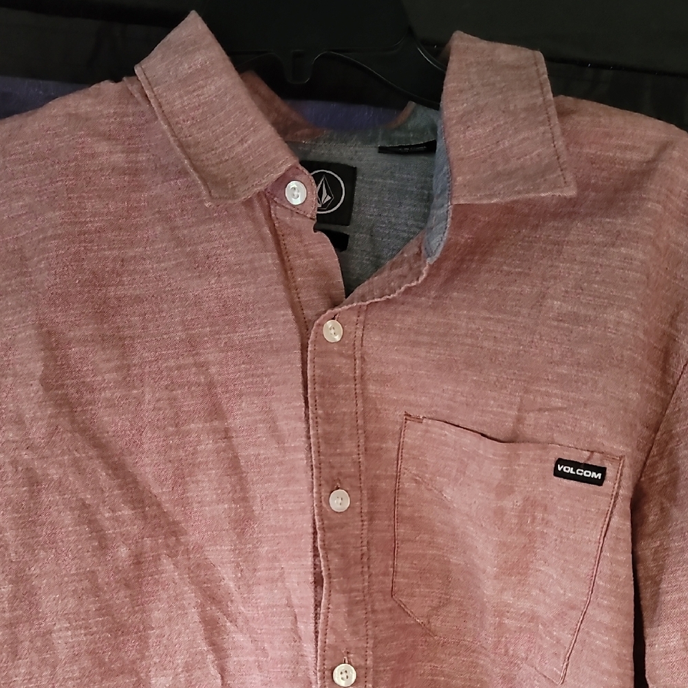 Volcom Men's Casual Maroon Button Down Shirt